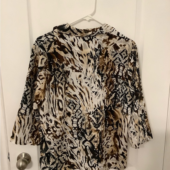Brown animal print button down blouse - Picture 2 of 3